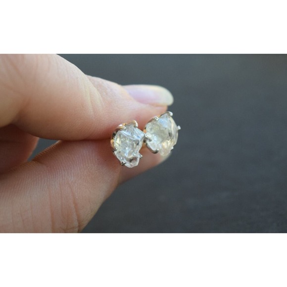 Sterling silver stud earrings, alternative diamond, uncut natural gemsto… - Picture 3 of 5